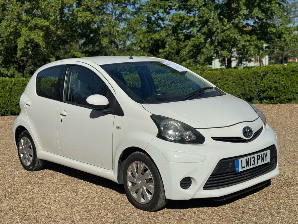 Toyota Aygo Hatchback LM13PNY White #6