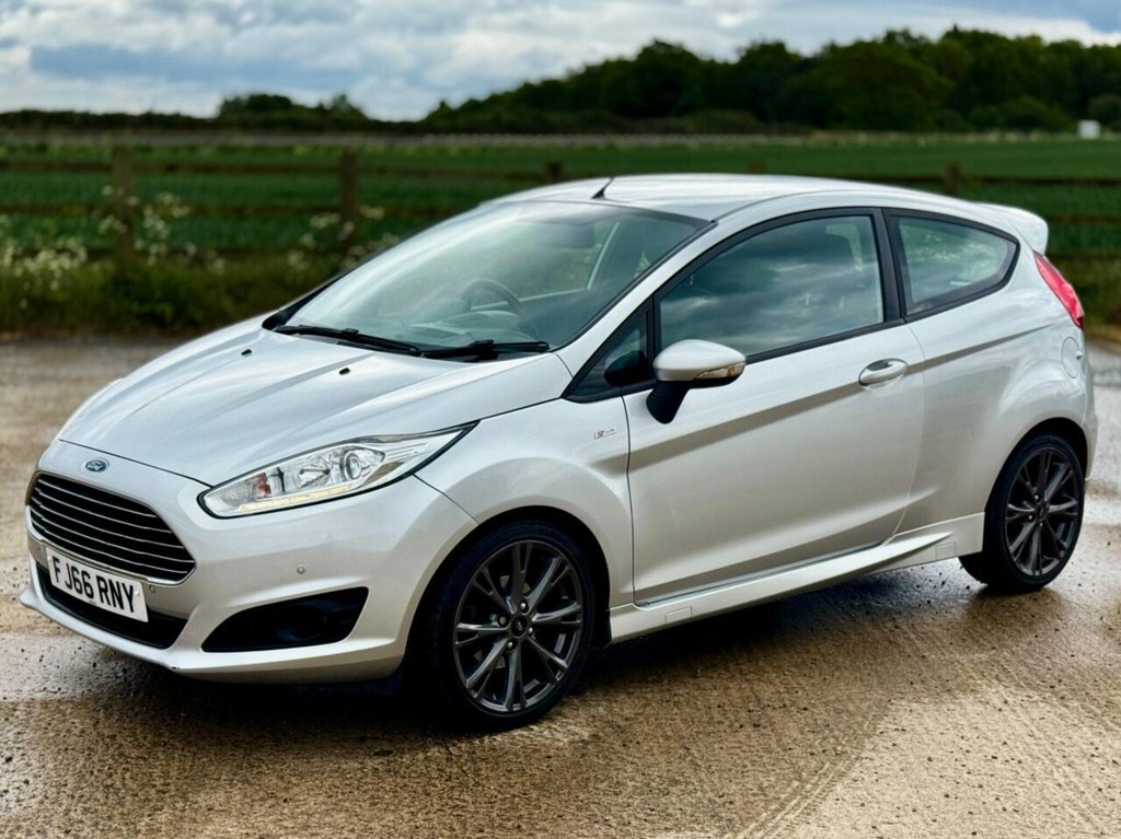 Ford Fiesta Hatchback Silver