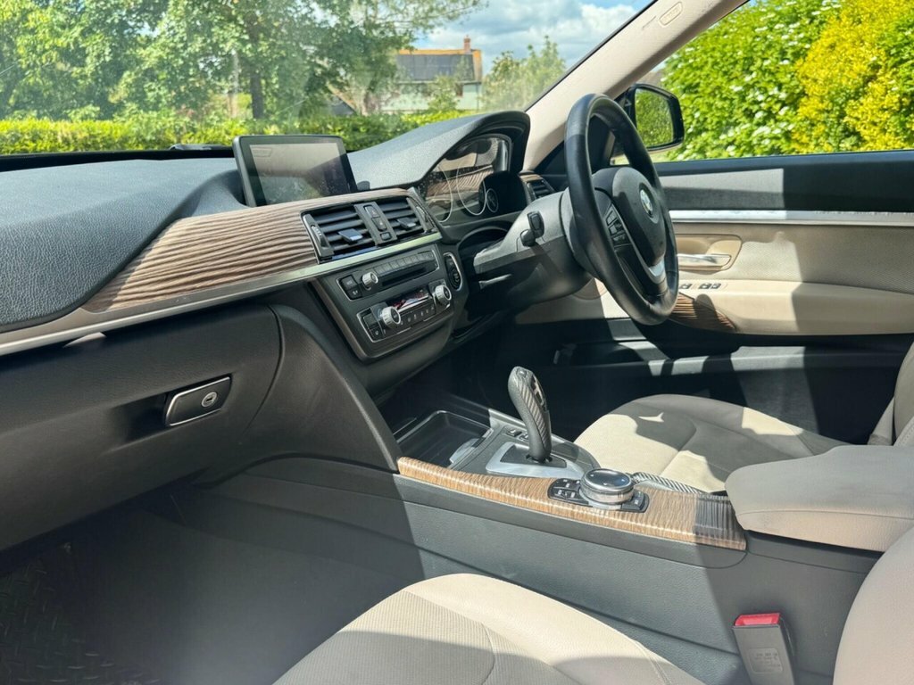 BMW 3 Series Gran Turismo Petrol White #21