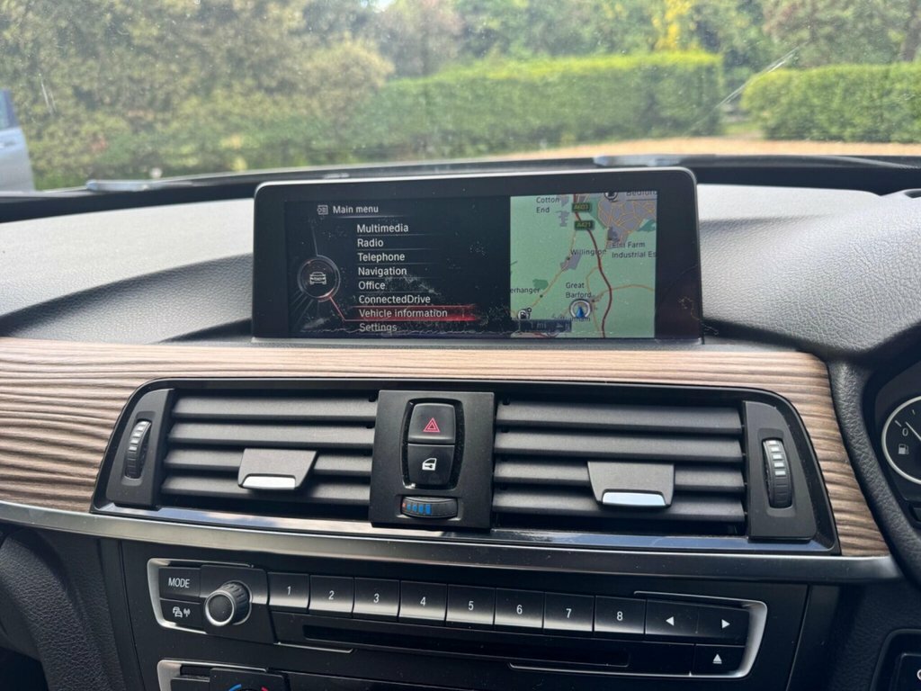 BMW 3 Series Gran Turismo Petrol White #31