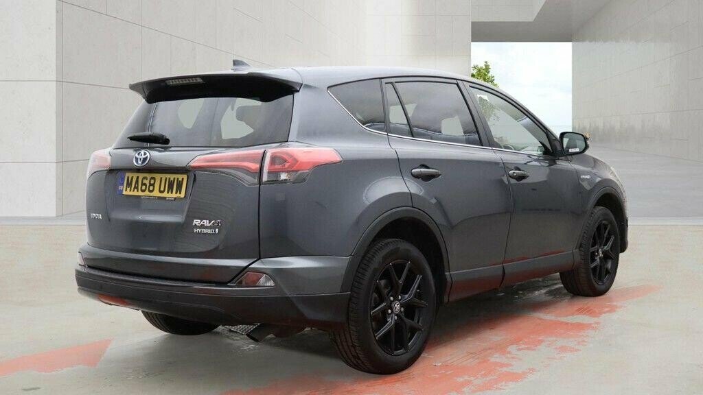 Toyota Rav 4 Suv MA68UWW Grey #4