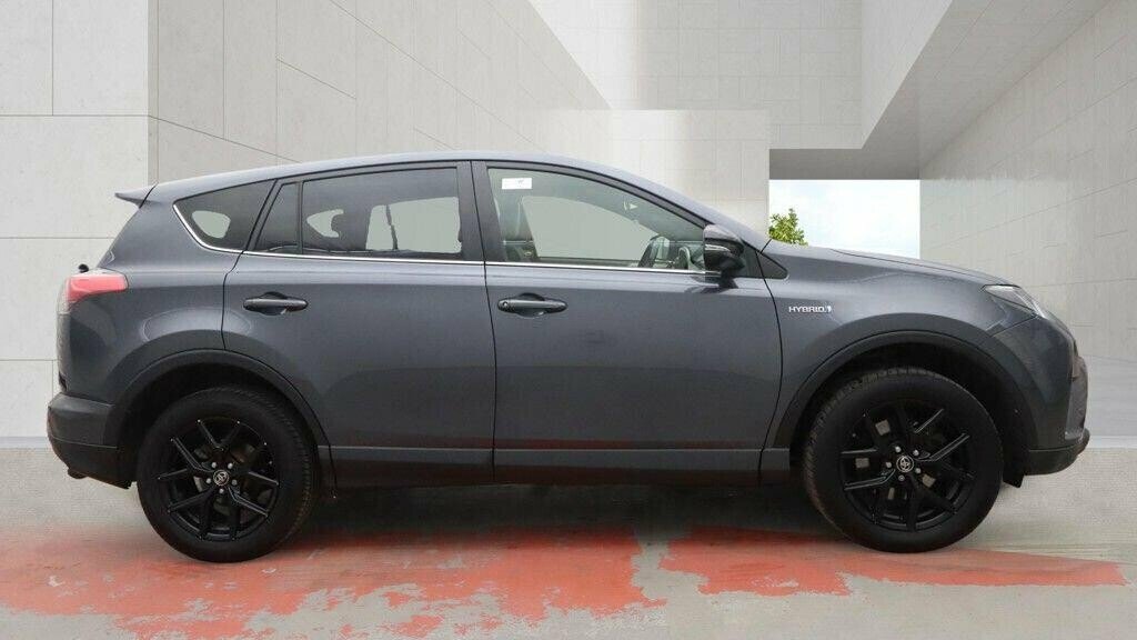 Toyota Rav 4 Suv MA68UWW Grey #5