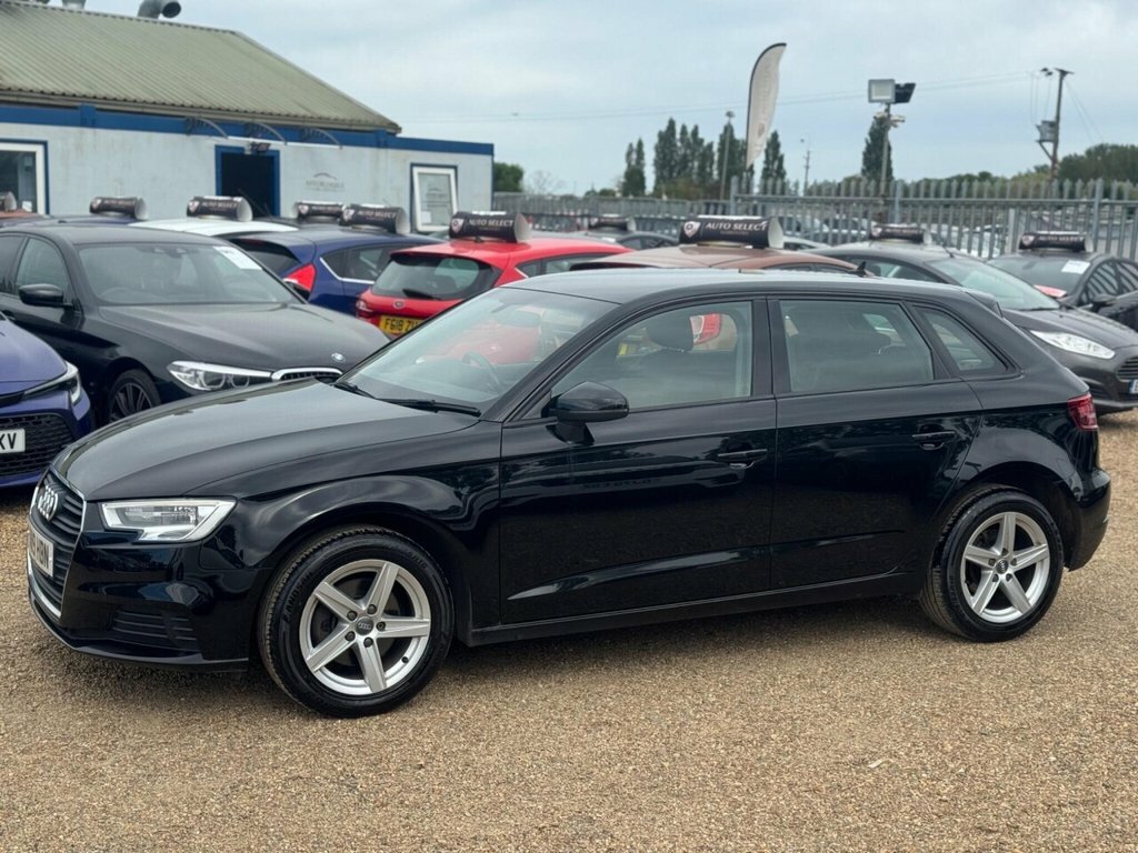 Audi A3 Sportback Tfsi Se Technik YM19HBN Black #2