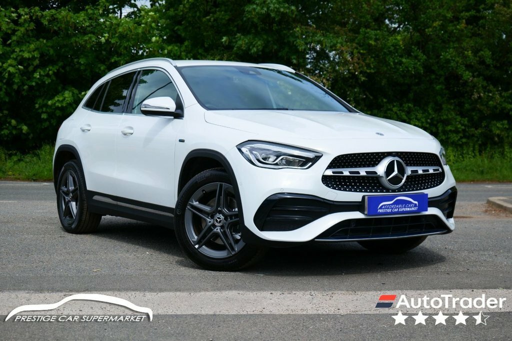 Mercedes-Benz GLA Class 1.3L Exclusive Edition White
