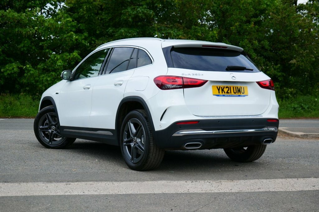 Mercedes-Benz GLA Class 1.3L Exclusive Edition YK21UMU White #2