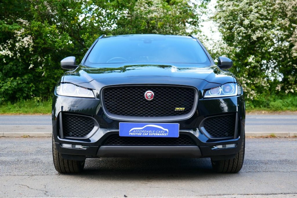 Jaguar F-Pace 2L 300 Sport BK69VDR Black #4