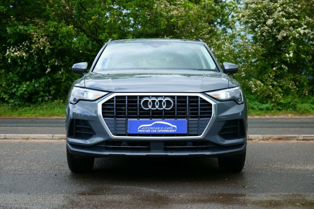 Audi Q3 1.4L Technik YB71BUW Grey #4