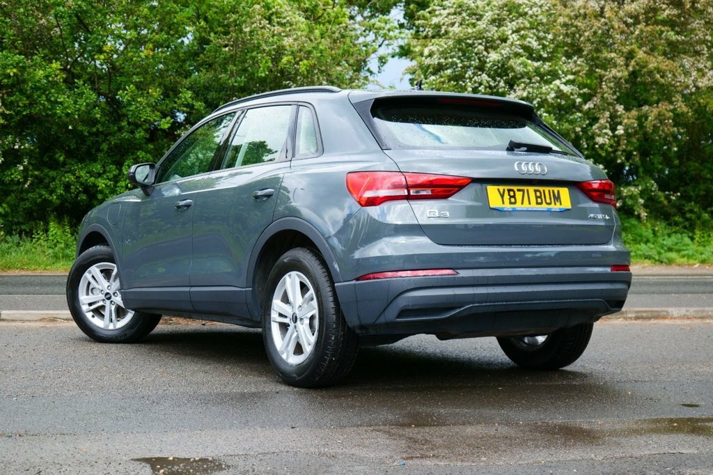 Audi Q3 1.4L Technik YB71BUW Grey #2