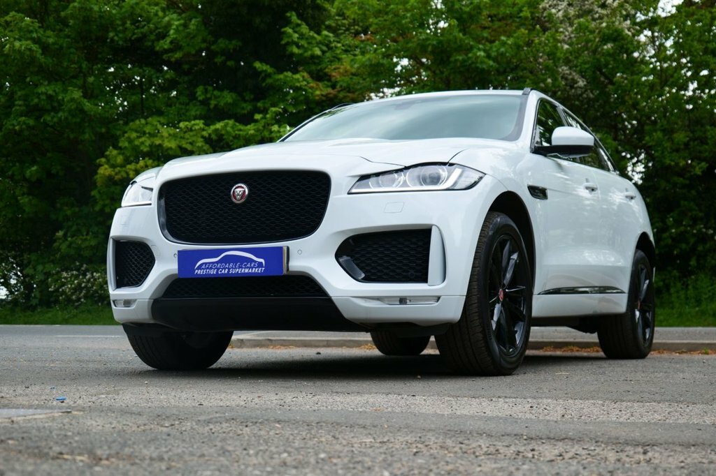 Jaguar F-Pace 2L Chequered Flag OV70KWW White #6