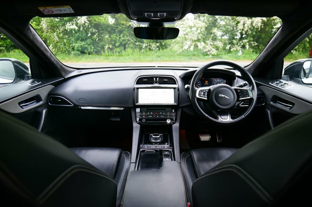 Jaguar F-Pace 2L Chequered Flag OV70KWW White #3