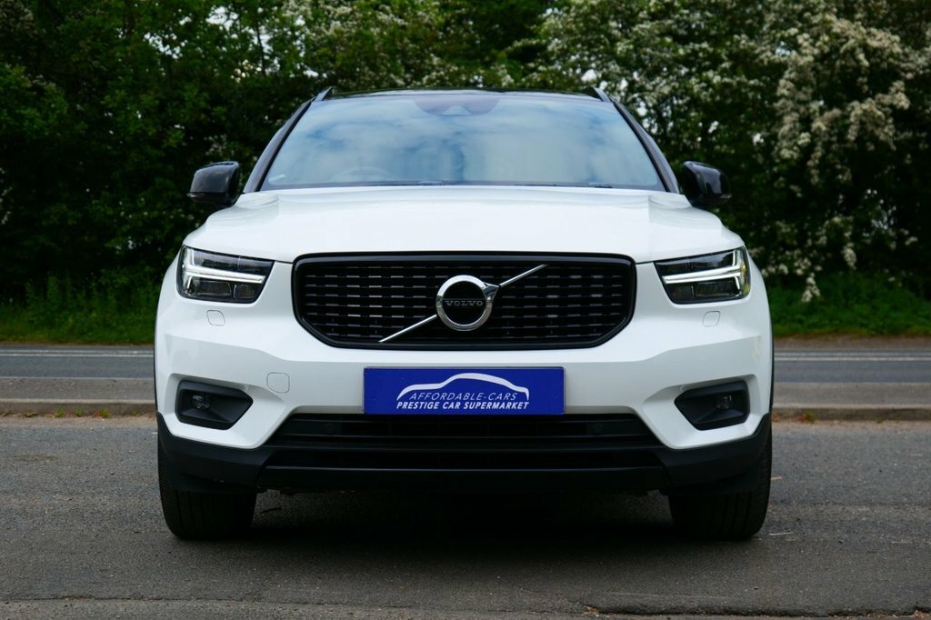 Volvo XC40 2L R-design YS69EKB White #4