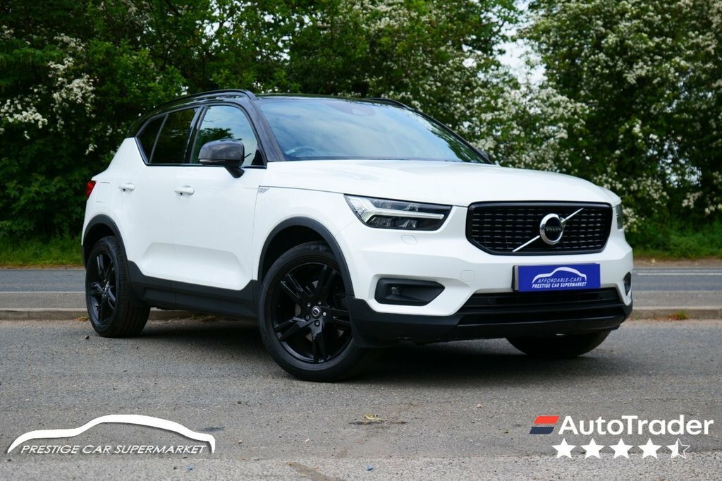Volvo XC40 2L R-design White