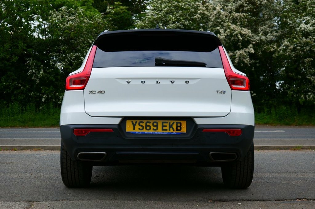 Volvo XC40 2L R-design YS69EKB White #5