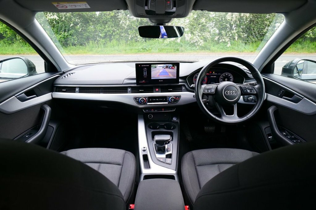 Audi A4 Avant 2L Technik WL69ECX Grey #3