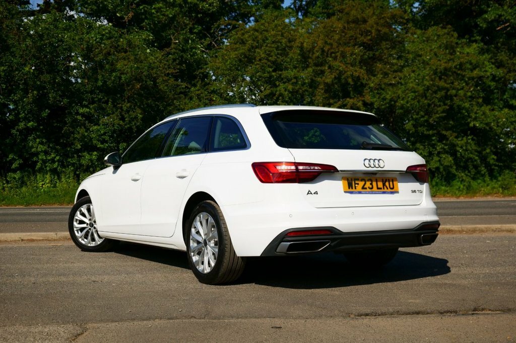 Audi A4 Avant 2L Technik WF23LKU White #2