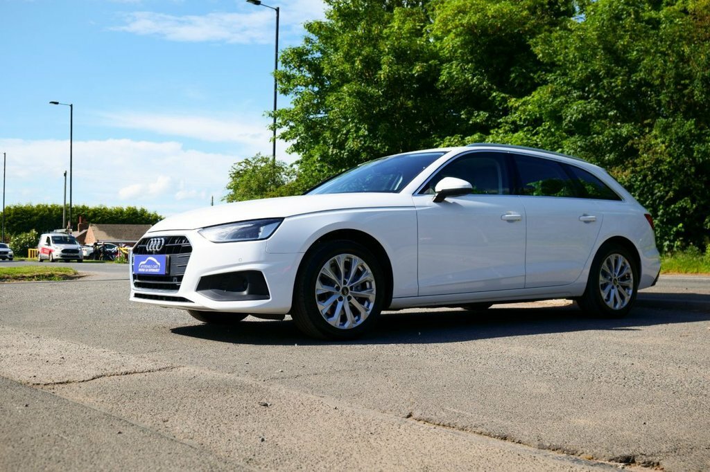 Audi A4 Avant 2L Technik WF23LKU White #6