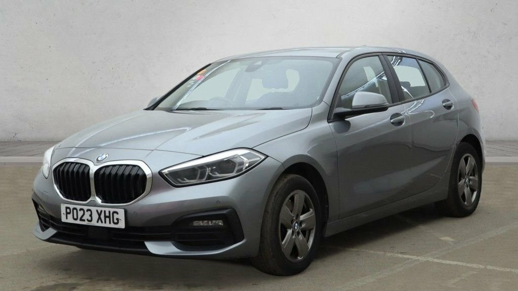 BMW 1 Series 1.5L Se PO23XHG Grey #4