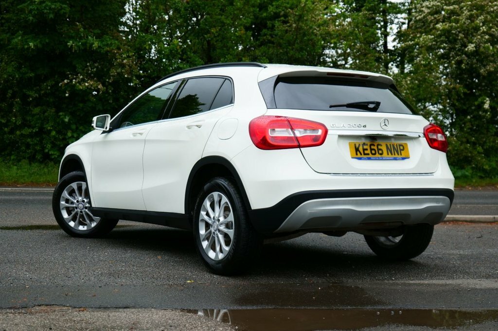 Mercedes-Benz GLA Class 2.1L Se KE66NNP White #2