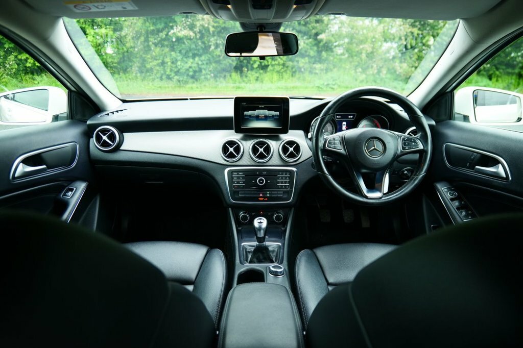 Mercedes-Benz GLA Class 2.1L Se KE66NNP White #3