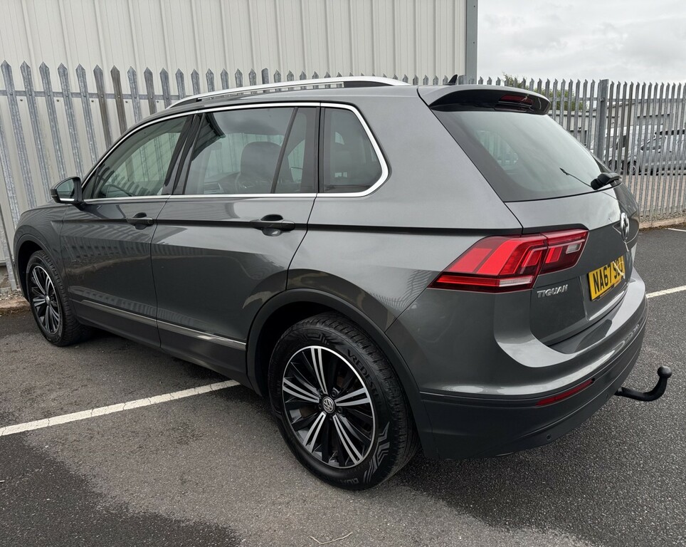 Volkswagen Tiguan Suv 2.0 Tdi Se 2017 NA67SOJ Grey #4