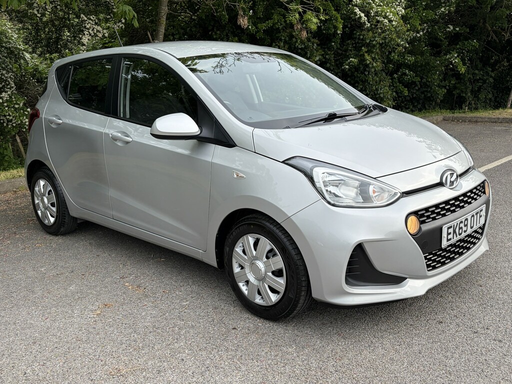Hyundai I10 Hatchback 1.0 I10 Se 1.0 My20 2019 EK69OTF Grey #3
