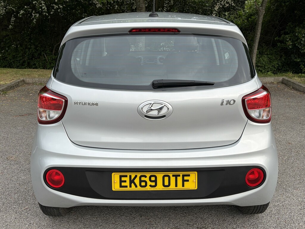 Hyundai I10 Hatchback 1.0 I10 Se 1.0 My20 2019 EK69OTF Grey #5