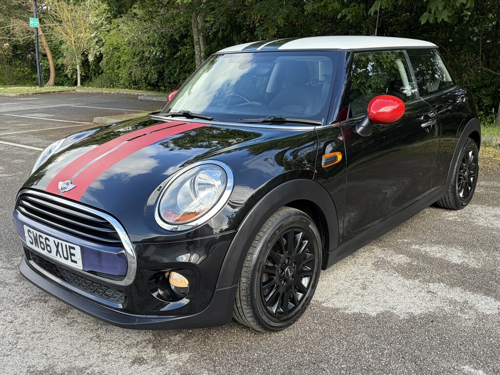 Mini Hatch Hatchback 1.5 Cooper D 3-Door Hatch 2016 Black