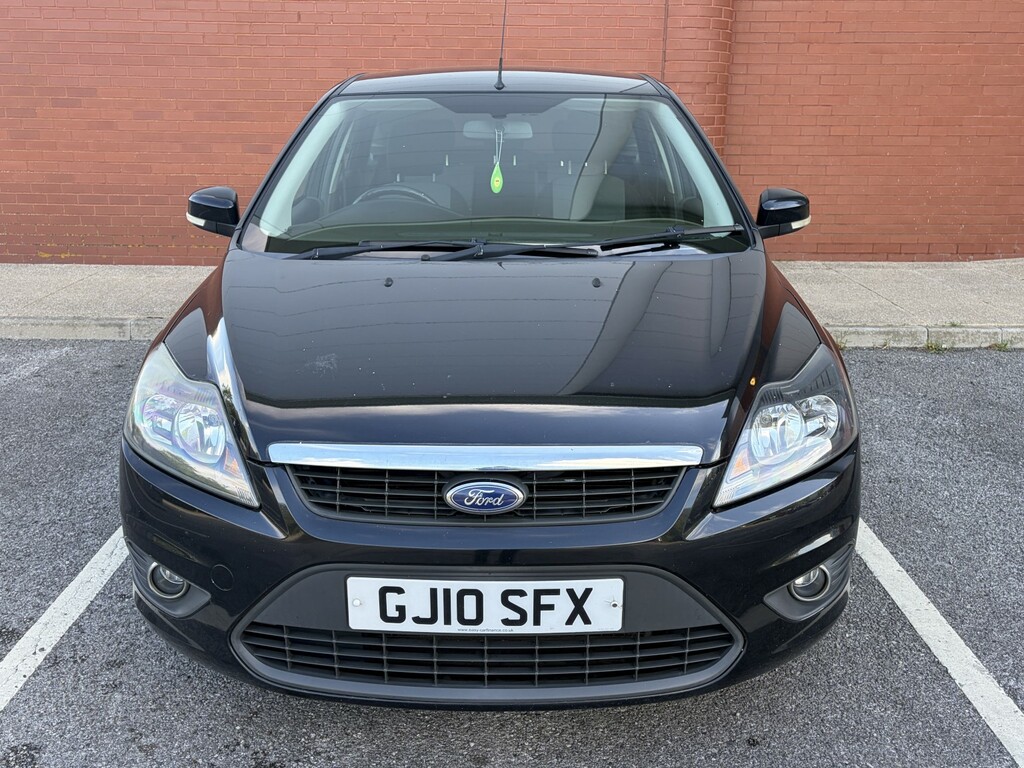 Ford Focus Hatchback 1.6 Zetec S 2010 GJ10SFX Black #2