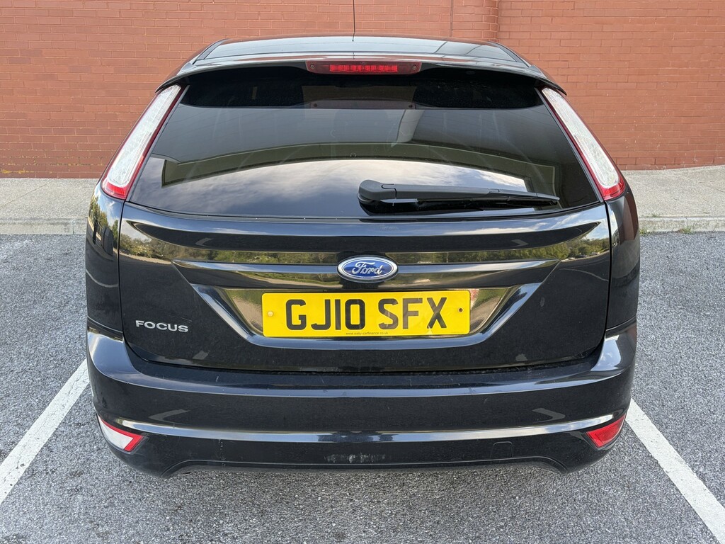 Ford Focus Hatchback 1.6 Zetec S 2010 GJ10SFX Black #5