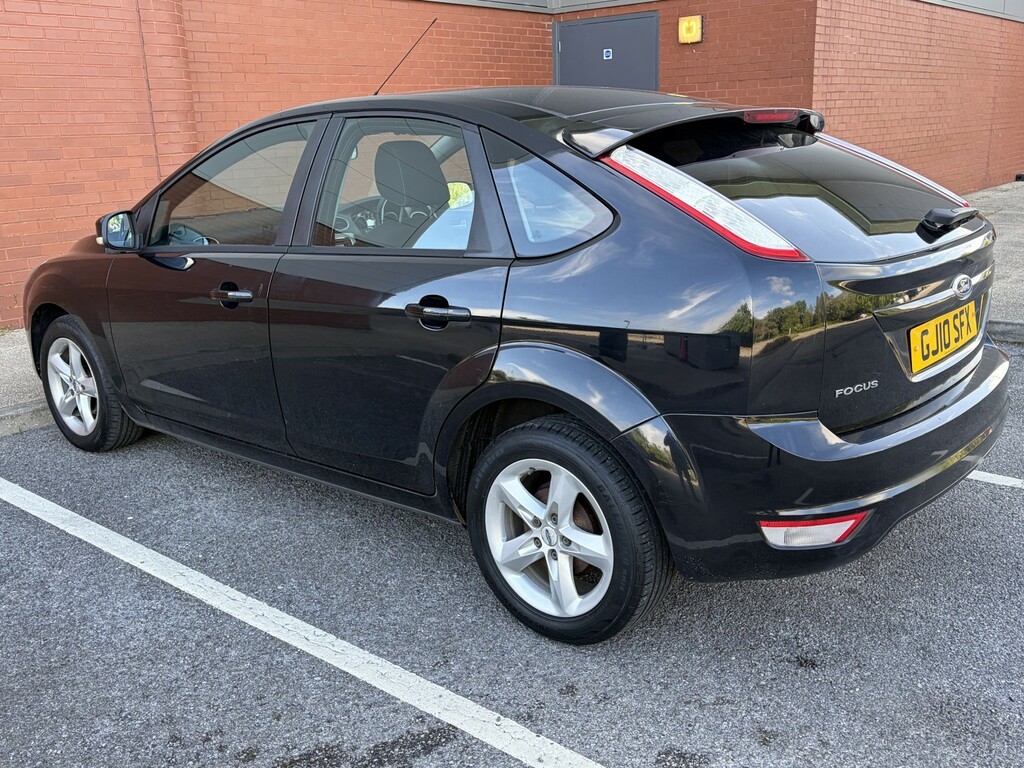 Ford Focus Hatchback 1.6 Zetec S 2010 GJ10SFX Black #4