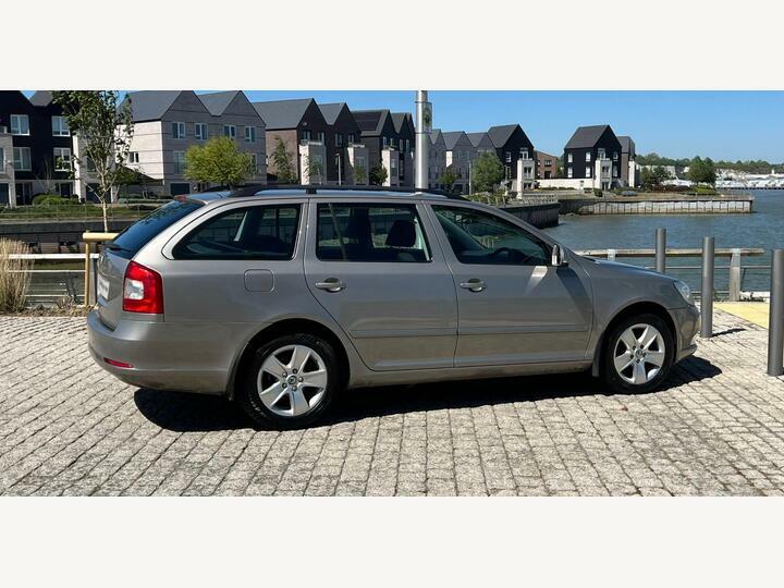 Skoda Octavia 1.4 Tsi Elegance Dsg Euro 5 Beige #6