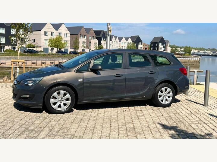 Vauxhall Astra 1.6 16V Design Sports Tourer Euro 5 Grey #4
