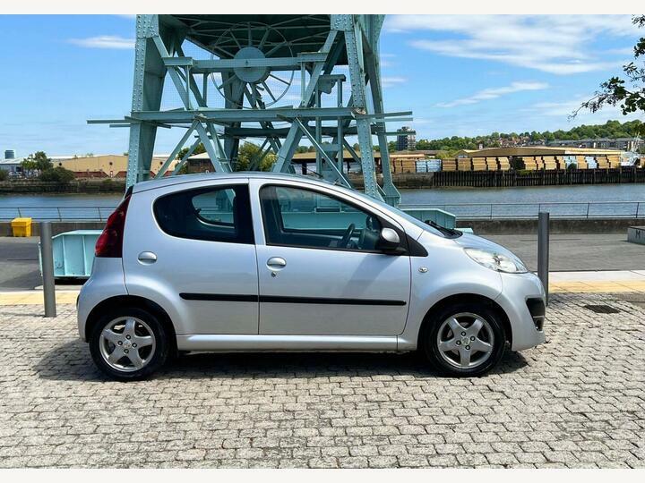 Peugeot 107 1.0 12V Active 2 Tronic Euro 5 Silver #3