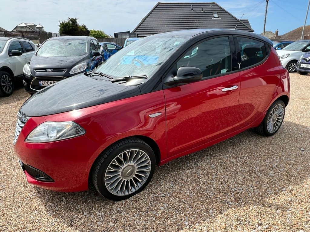Chrysler Ypsilon Se White #11