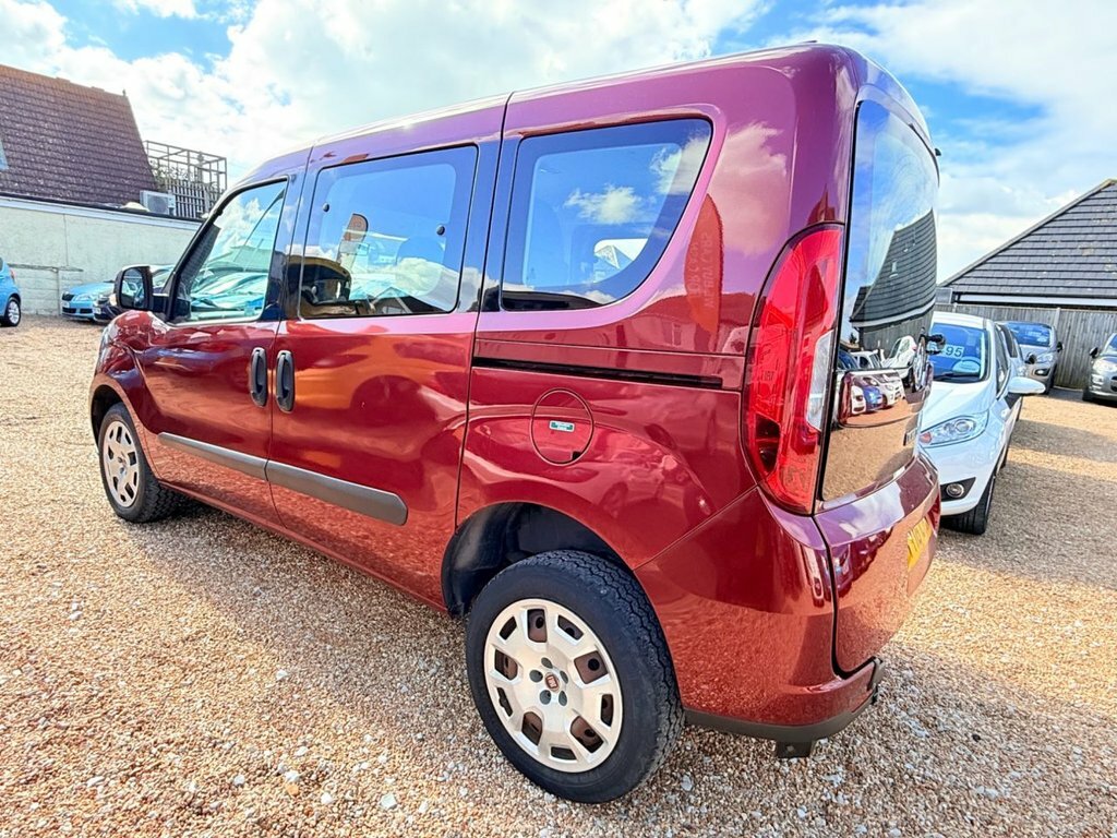 Fiat Doblo 1.4L Easy Red #6