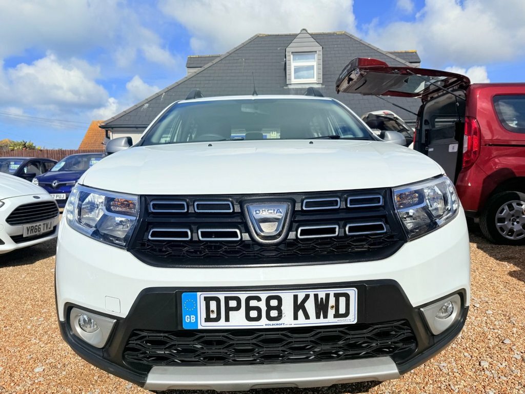 Dacia Sandero Stepway Hatchback DP68KWD White #6