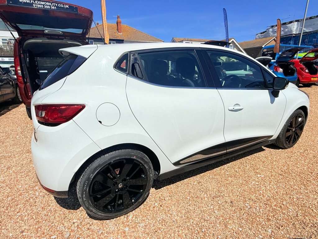 Renault Clio Hatchback BT16PNN White #5