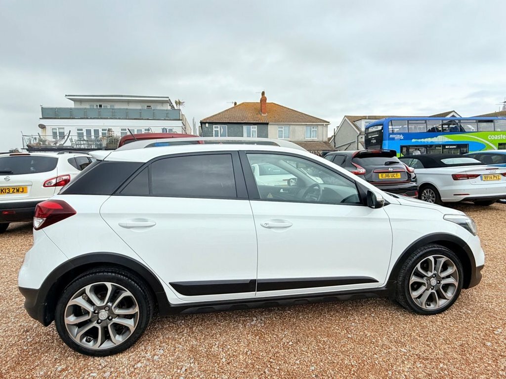 Hyundai I20 1L Active KN66MVV White #2
