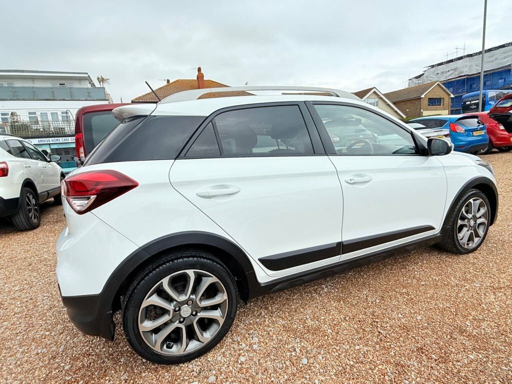Hyundai I20 1L Active KN66MVV White #5