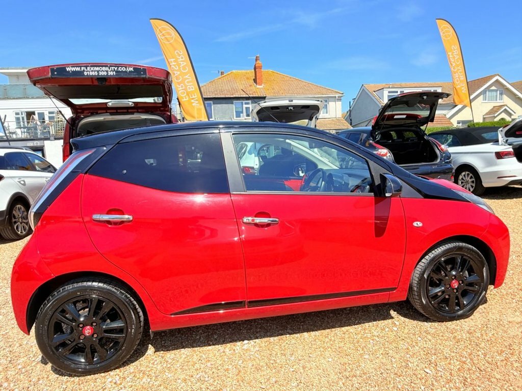 Toyota Aygo 1L X-cite 4 WT17GPV Red #2