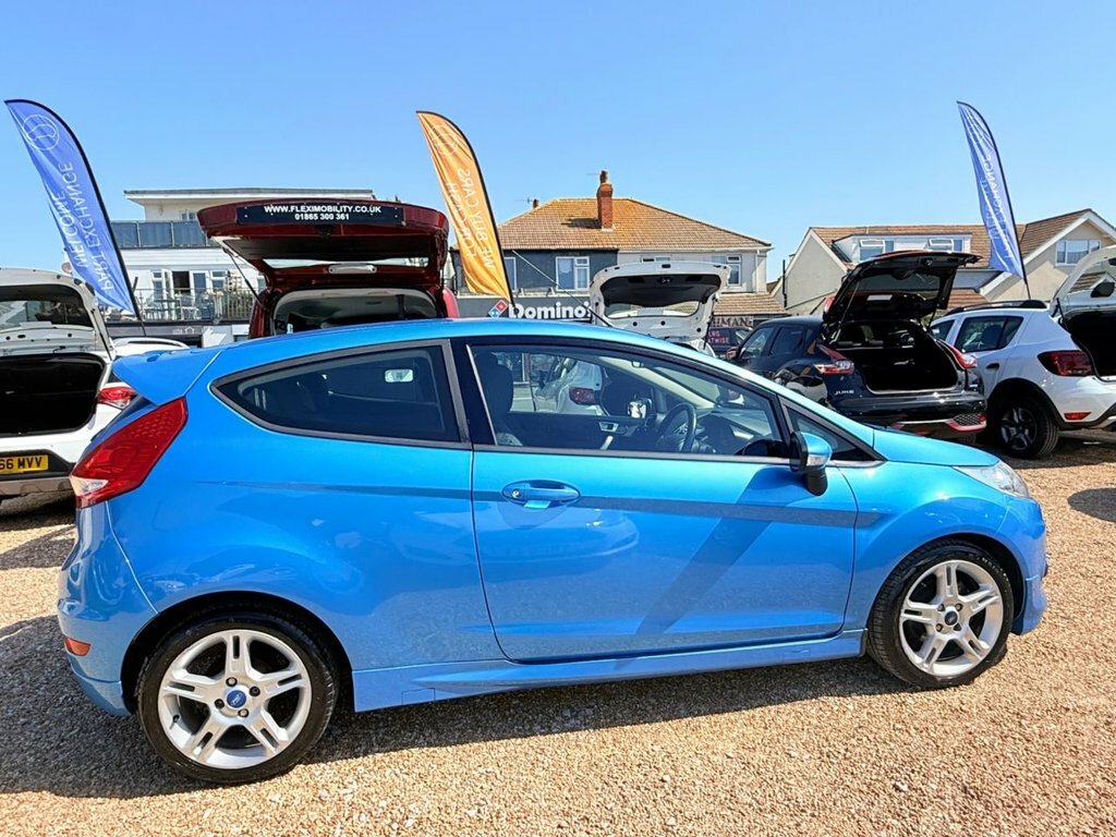 Ford Fiesta 1L Zetec S LG61ZKA Blue #2