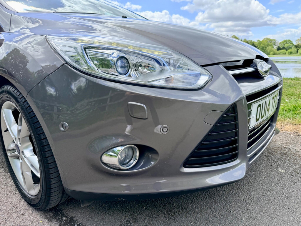Ford Focus 1.0T Ecoboost Titanium X Euro 5 Ss OU14TFO Brown #3