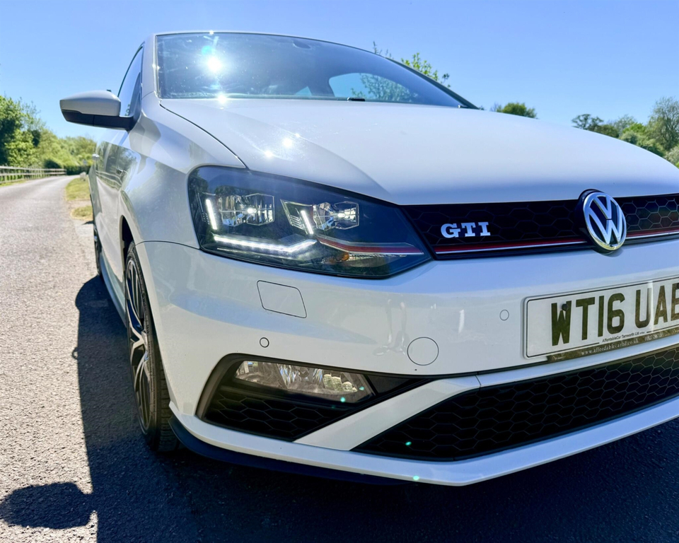 Volkswagen Polo 1.8 Tsi Bluemotion Tech Gti Euro 6 Ss WT16UAE White #2