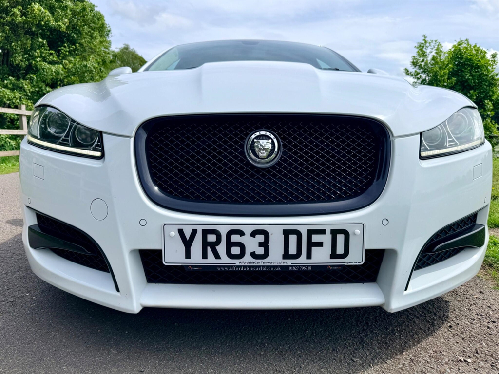 Jaguar XF 3.0D S V6 Portfolio Euro 5 Ss YR63DFD White #4