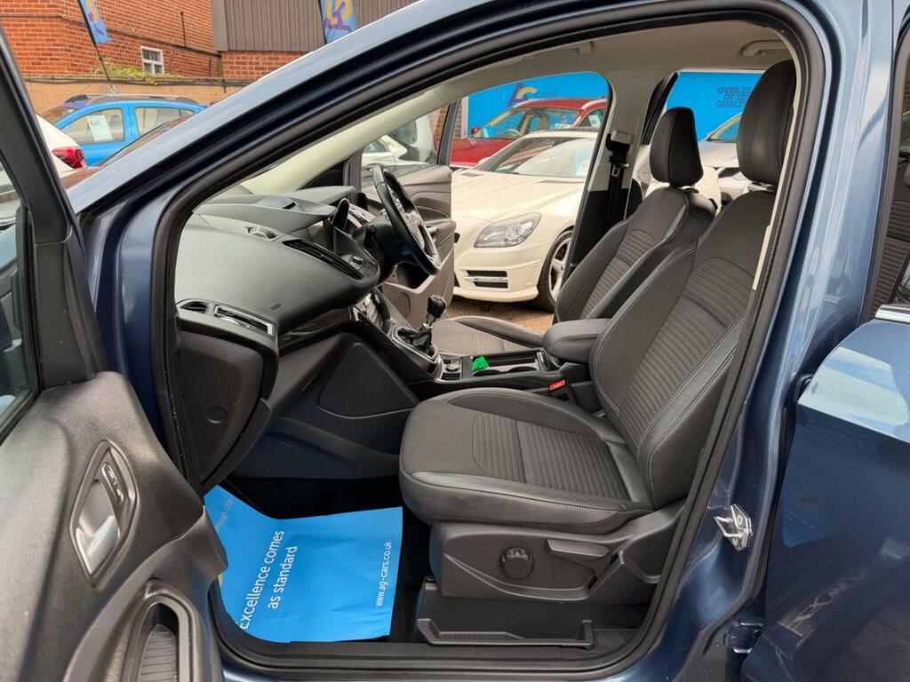Ford Kuga Suv 1.5 Tdci Titanium Euro 6 Ss 201868 HX68LFR Blue #4