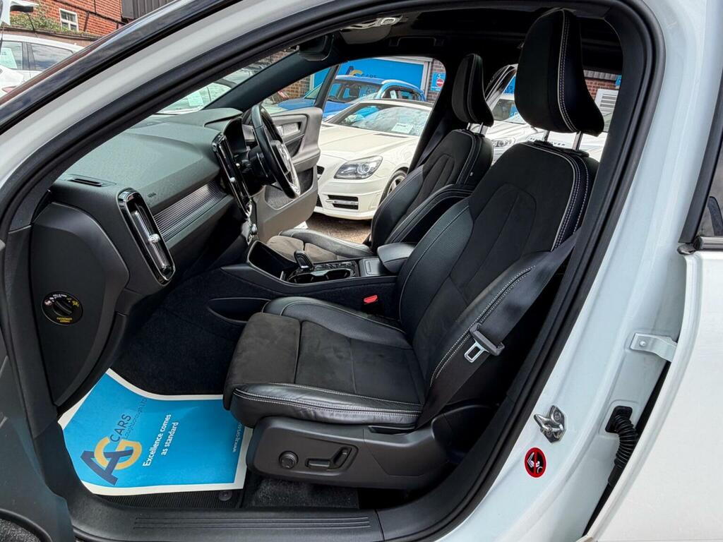 Volvo XC40 Suv 2.0 D4 First Edition Awd Euro 6 Ss YH18XGB White #4