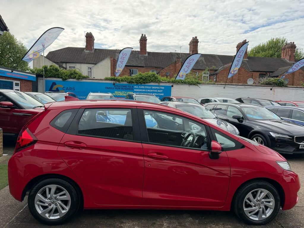Honda Jazz Hatchback 1.3 I-vtec Se Navi Cvt Euro 6 Ss VK16NXX Red #6