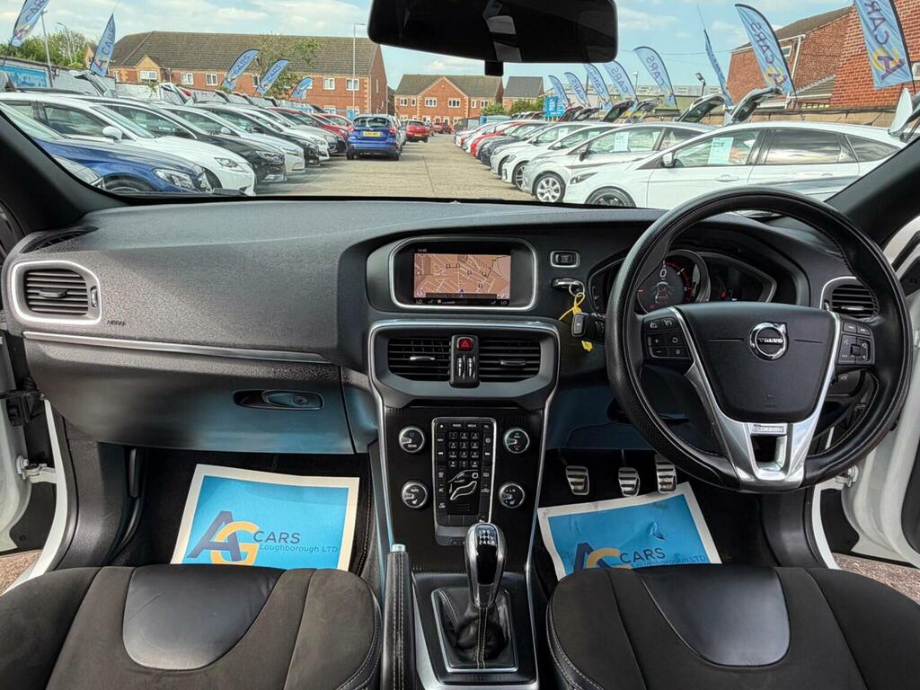 Volvo V40 Hatchback 2.0 D3 R-design Nav Plus Euro 6 Ss KR17TZM White #2