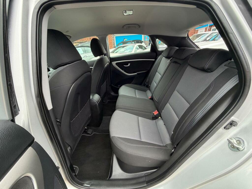 Hyundai I30 Hatchback 1.6 Crdi Blue Drive Se Euro 6 Ss Silver #5