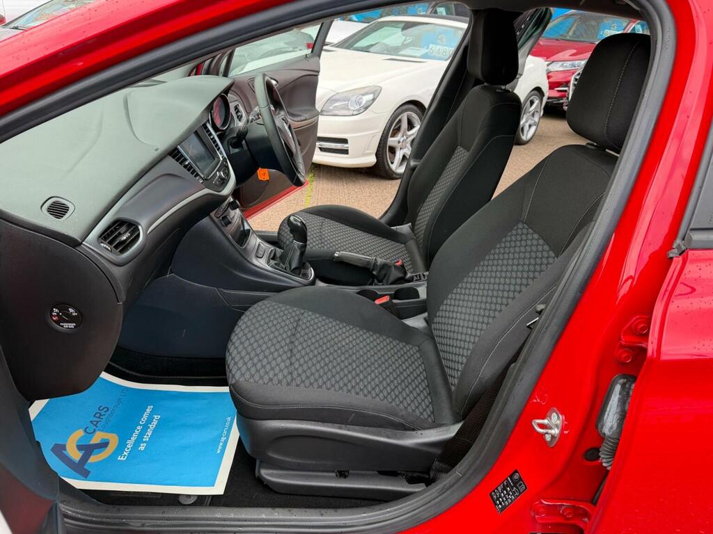 Vauxhall Astra Hatchback 1.0I Turbo Ecotec Design Euro 6 Ss DY18RYG Red #4